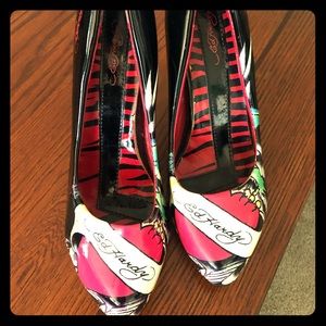 Ed hardy size 8, EUC